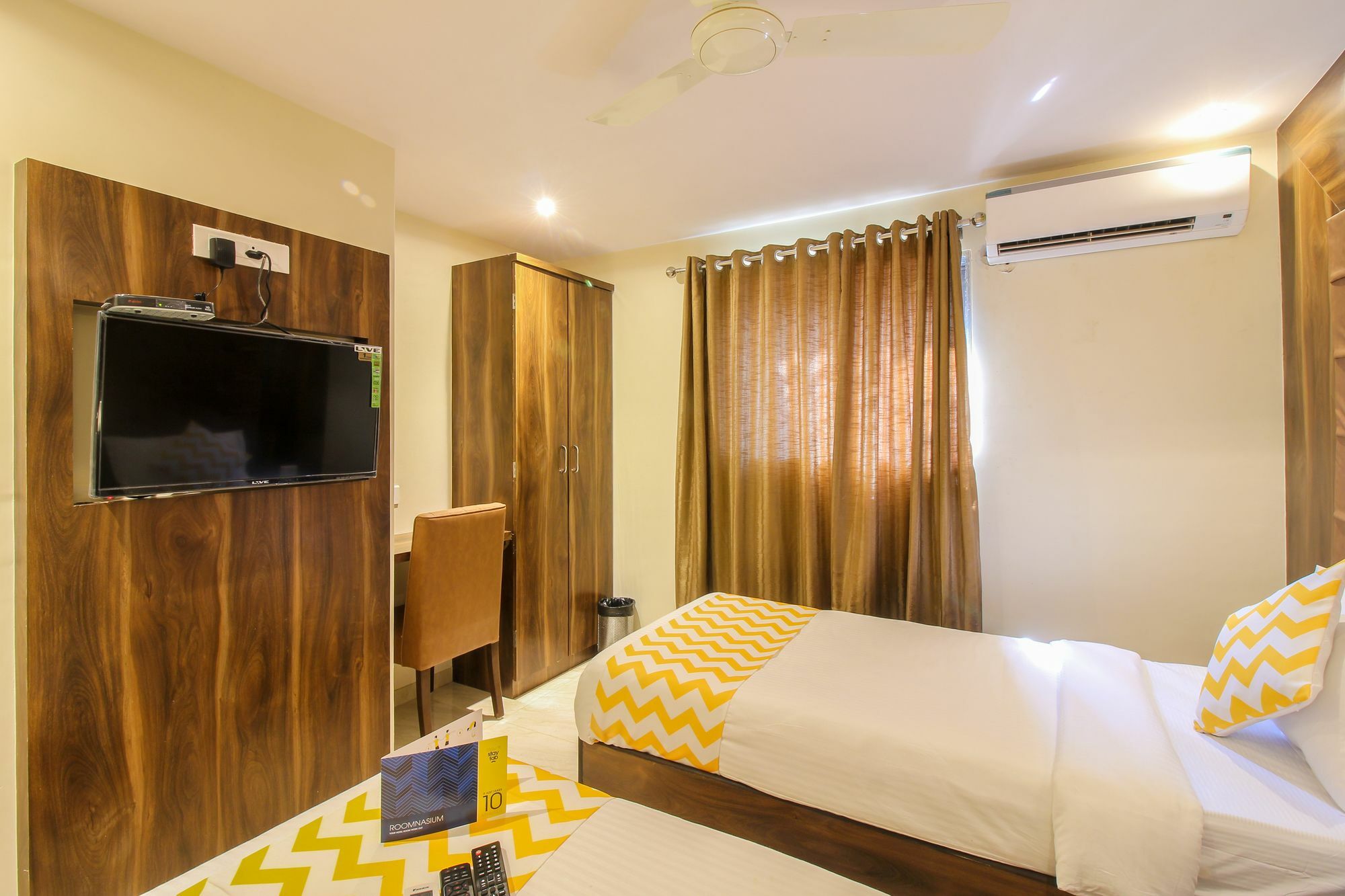 Fabhotel Amour - Nr Mumbai International Airport Buitenkant foto