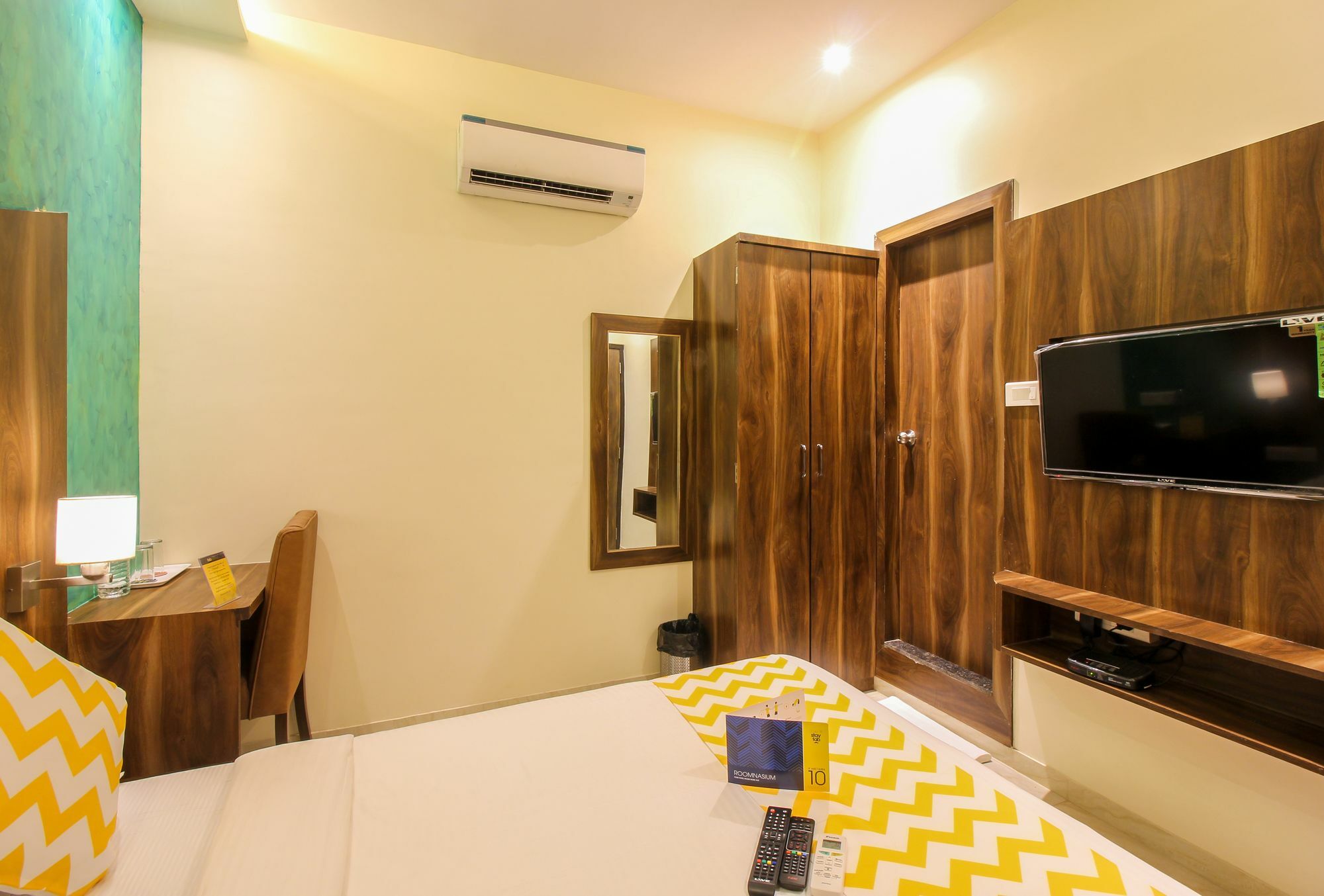 Fabhotel Amour - Nr Mumbai International Airport Buitenkant foto
